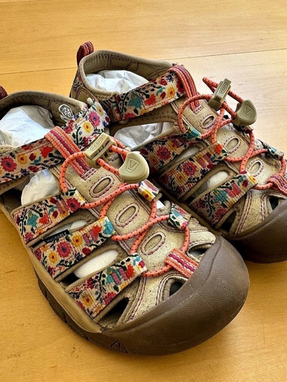 KEEN Newport H2 Floral Sport Sandals in Brown Size 3 Youth Kids